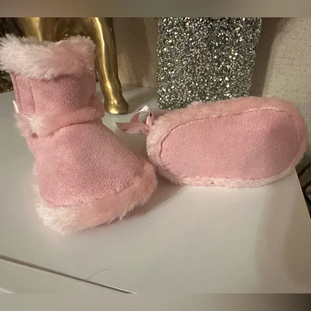NEW pink fur boots for CUTE GIRLS SIZE 4-6 months